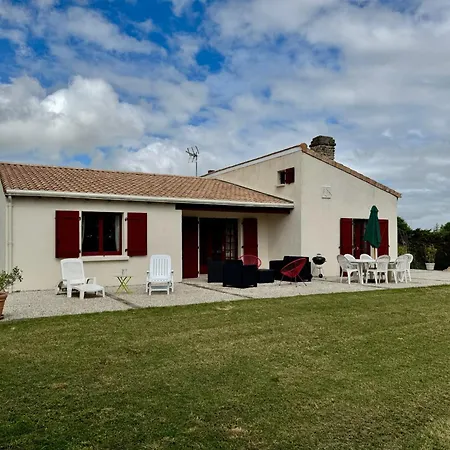 La Maison Jarrienne بيت للعطل